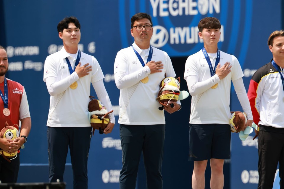 ▲남자단체 금메달.(사진 예천군청 제공)